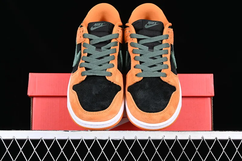 All categories Nk SB Dunk series Nk SB Dunk Low low-top sneakers Nk SB Dunk Low SP "Ceramic" carrot yellow and black SB low-top casual sports skateboard shoes DA1469-001